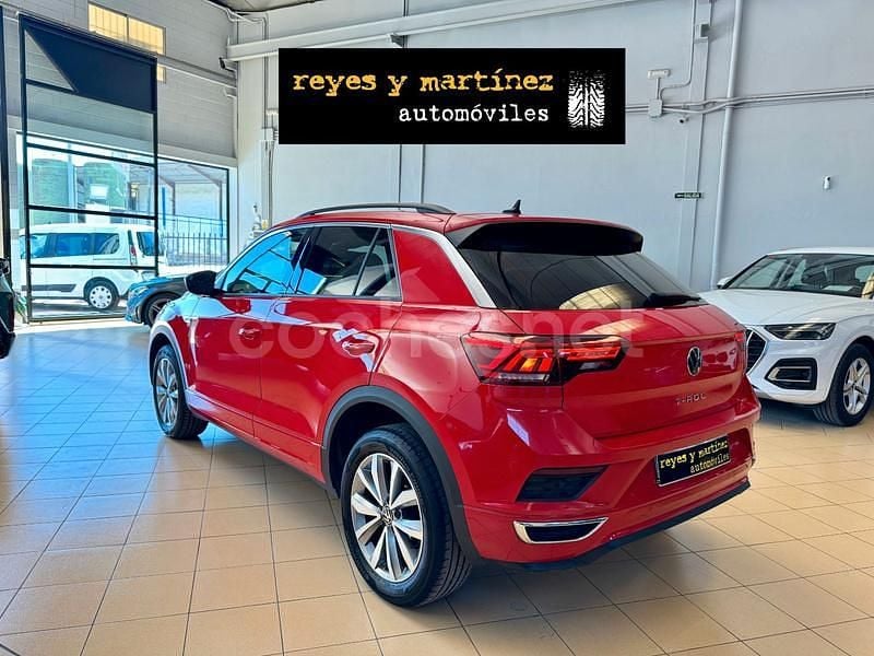 Usado VW T-Roc Advance 110 CV (80 kW) 2022 Rojo SUV
