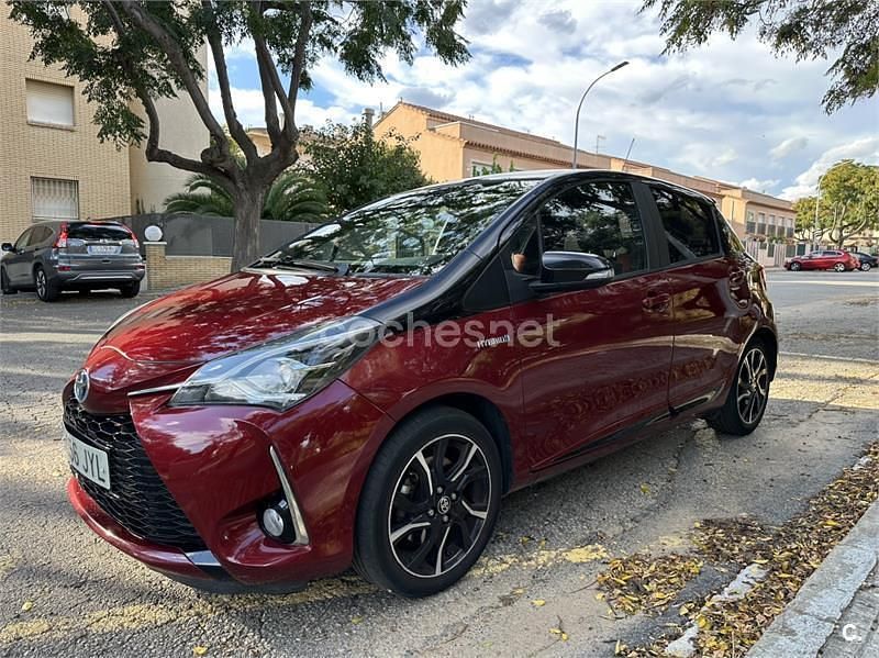 Granate Usado 2017 Toyota Yaris Hybrid Advance Berlina | 11.300 € (Buen precio) - Imagen 1/4