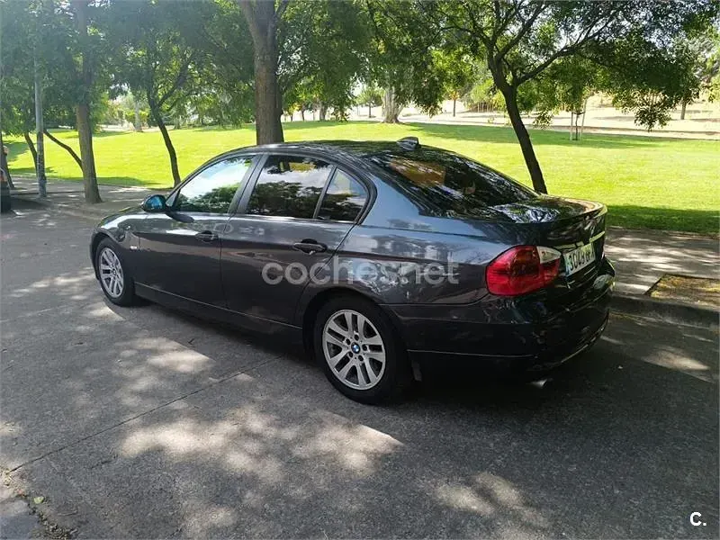 Usado BMW 318 122 CV (89 kW) 2008 Gris / plata Berlina