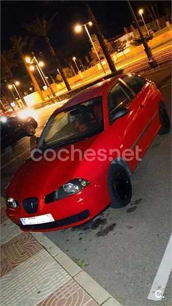 Rojo Usado 2002 Seat Ibiza Sport Berlina | 2000 € (Precio justo) - Imagen 1/3