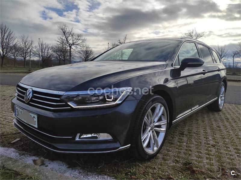 Usado VW Passat Sportline 150 CV (110 kW) 2018 Negro Familiar