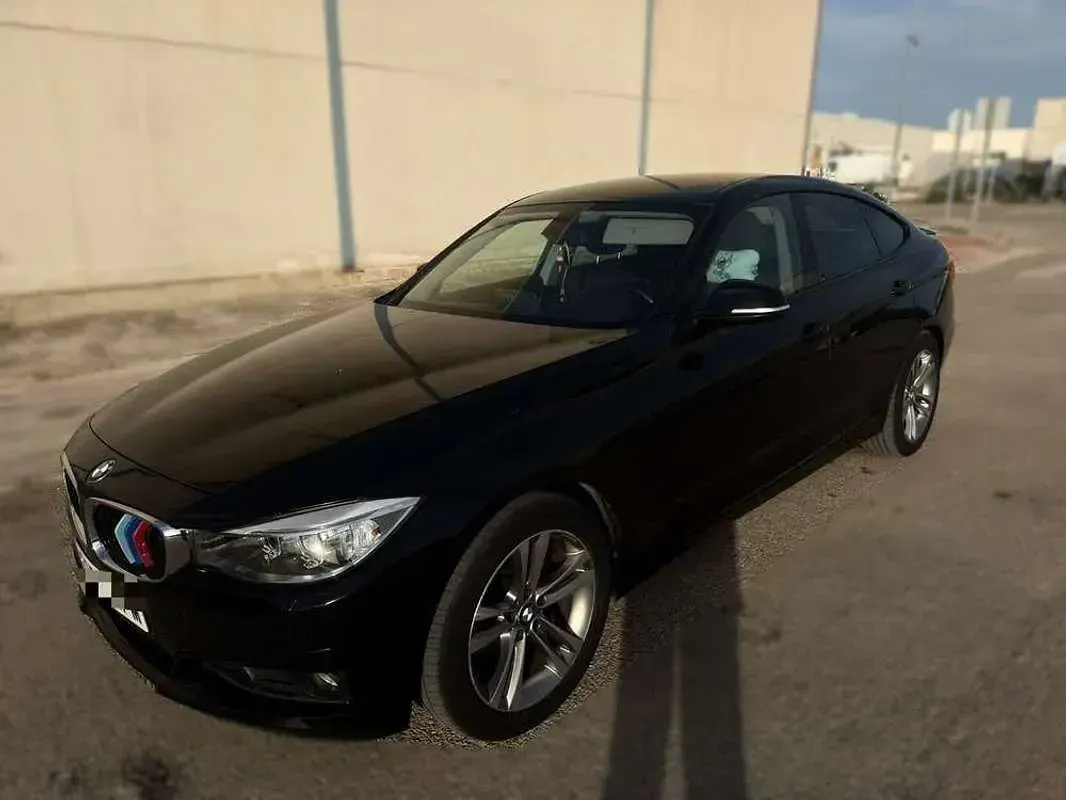 Usado BMW 318 143 CV (105 kW) 2014 Negro Berlina