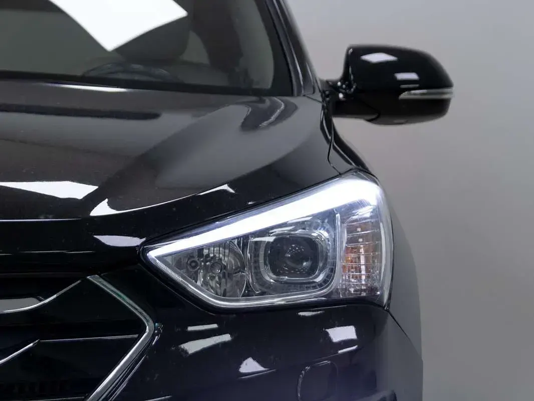 Usado Hyundai Santa Fe Style 197 CV (144 kW) 2015 Negro SUV