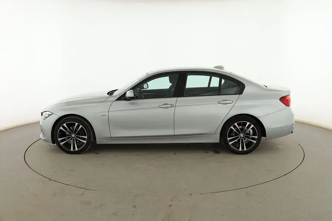 Usado BMW 320 Sport Line 185 CV (136 kW) 2018 Plata Berlina