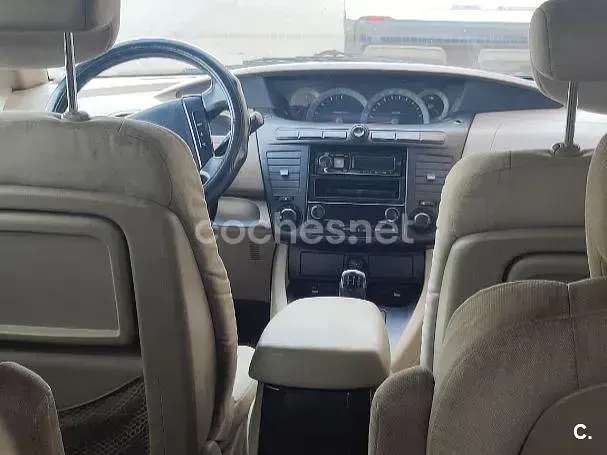 Usado SsangYong Rodius 165 CV (121 kW) 2005 Negro Monovolumen