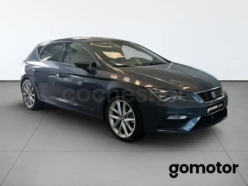 Usado Seat Leon FR 150 CV (110 kW) 2018 Gris / plata Berlina