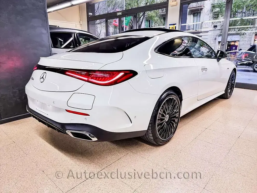 Käytetty Mercedes CLE300 313 HP (230 kW) 2025 Valkoinen Coupe - kaksiovinen