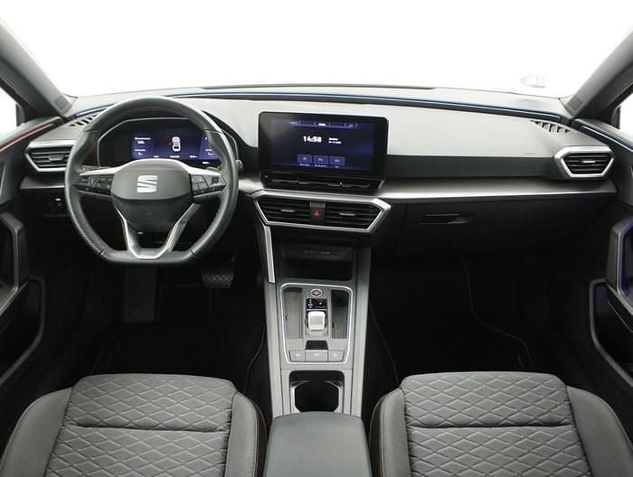 Usado Seat Leon FR 150 CV (110 kW) 2021 Rojo Familiar