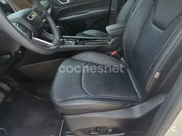 Usado Jeep Compass Altitude 130 CV (95 kW) 2025 Blanco SUV