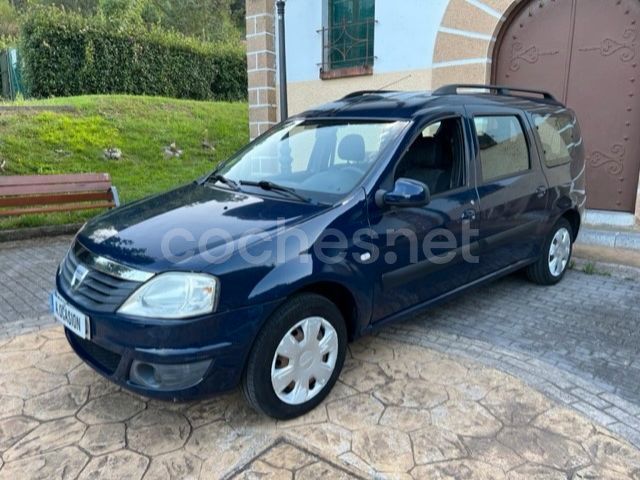 Azul Usado 2010 Dacia Logan Lauréate Berlina | 4999 € (Precio justo) - Imagen 1/4