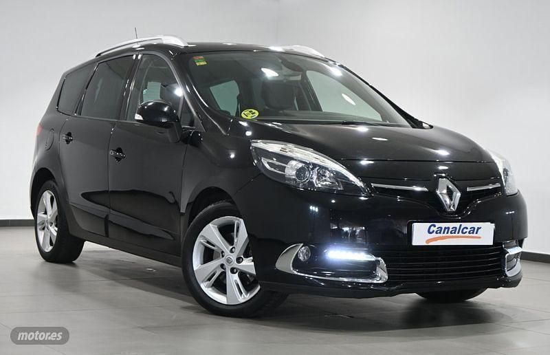 Usado Renault Grand Scénic III Dynamique 130 CV (95 kW) 2014 Negro Monovolumen