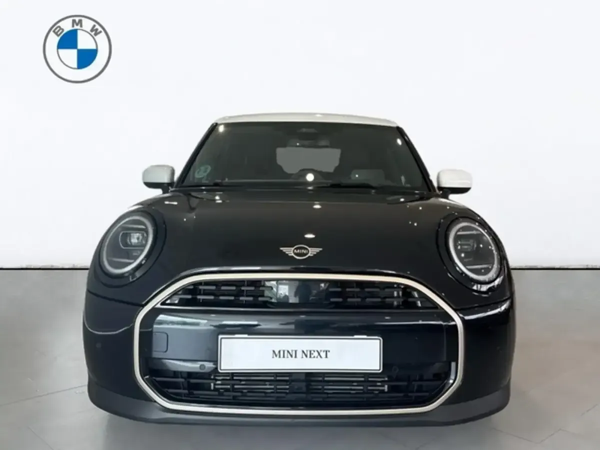 Usado Mini Cooper 114 kW (156 CV) 2025 Midnight black ii metalizada Utilitario