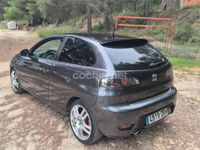 Gris / plata Usado 2005 Cupra Ibiza Berlina | 5900 € (Super precio) - Imagen 1/4