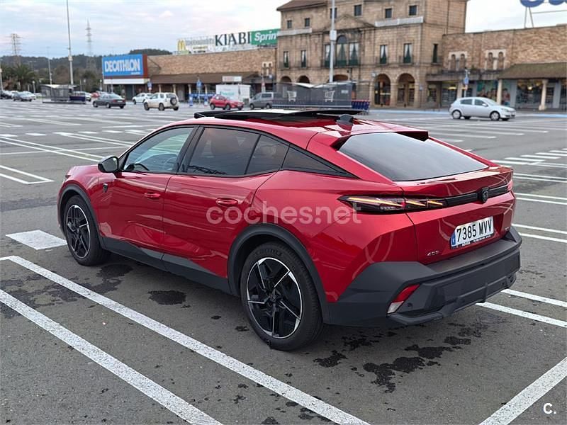 Usado Peugeot 408 GT GT 136 CV (100 kW) 2024 Rojo Berlina