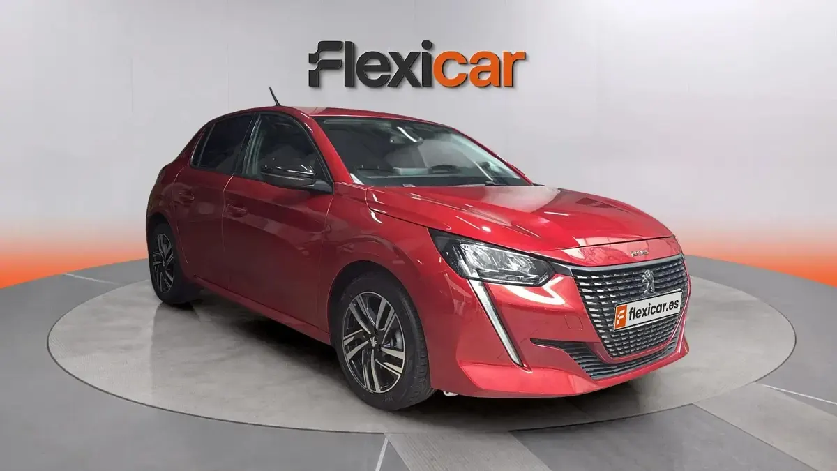 Usado Peugeot 208 Allure 101 CV (74 kW) 2023 Utilitario