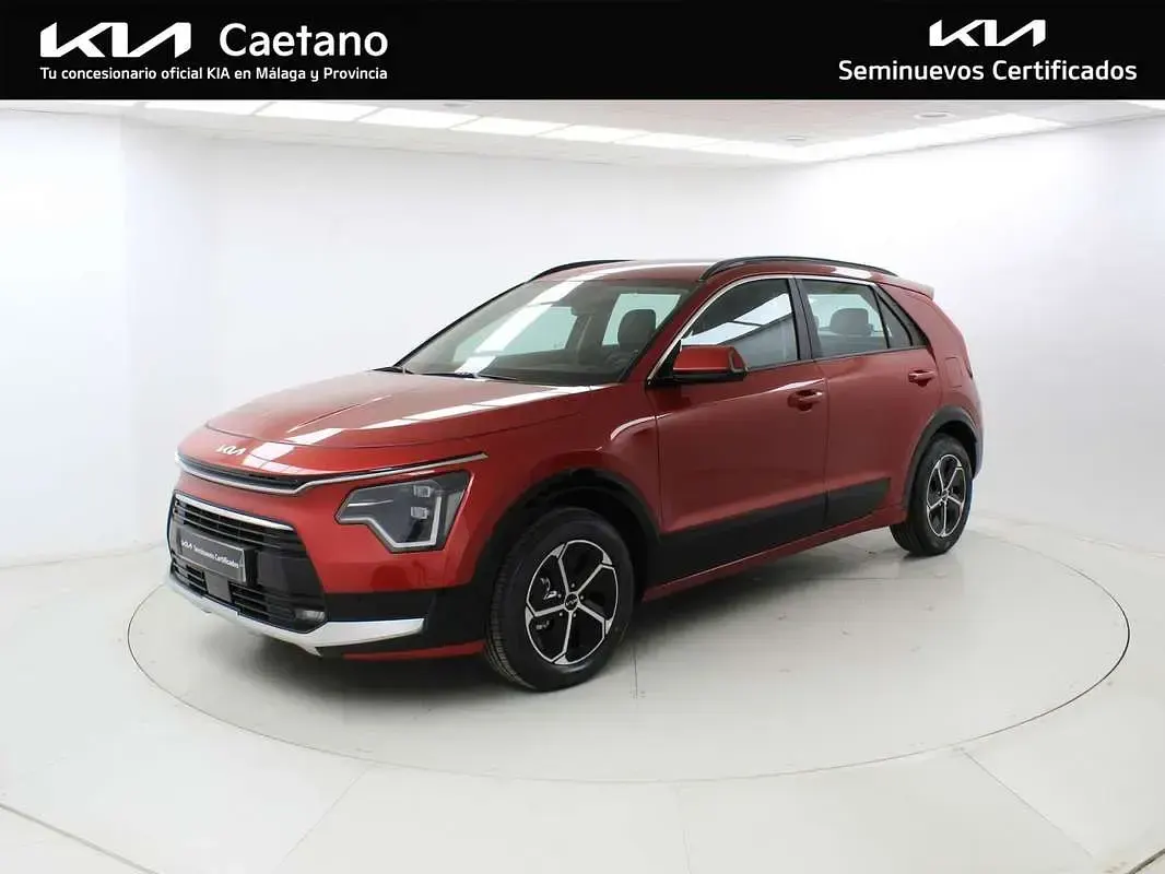 Usado Kia Niro 129 CV (94 kW) 2025 Rojo SUV