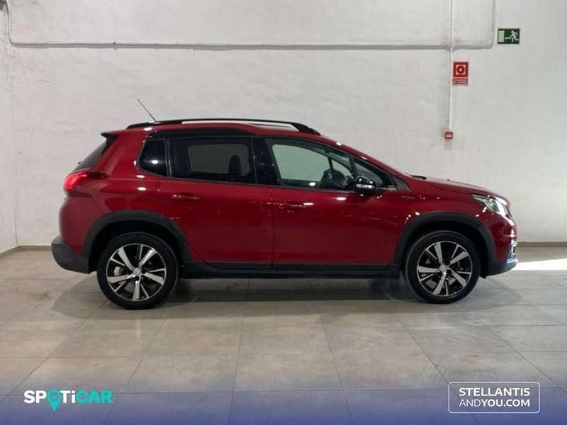 Usado Peugeot 2008 GT-line 110 CV (80 kW) 2019 Rojo SUV