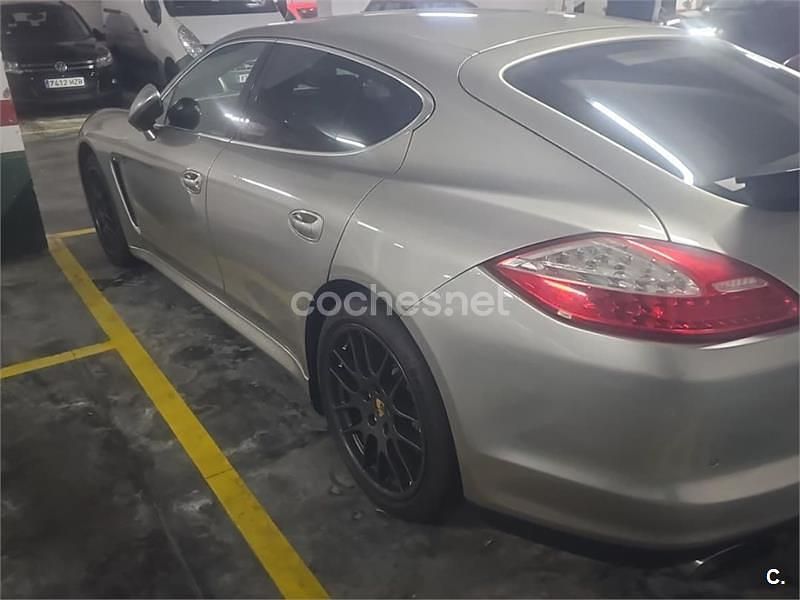 Usado Porsche Panamera 4S 400 CV (294 kW) 2010 Gris / plata Berlina