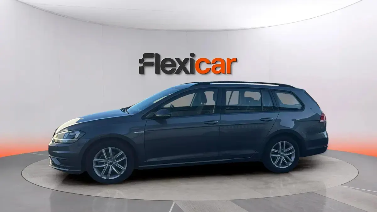 Usado VW Golf VII Advance 131 CV (96 kW) 2020 Gris Familiar