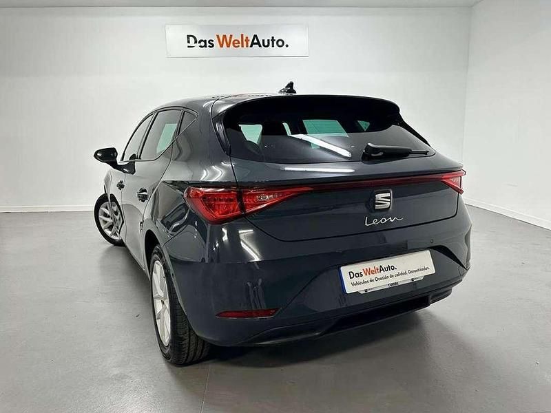 Usado Seat Leon Style 116 CV (85 kW) 2025 Azul Utilitario