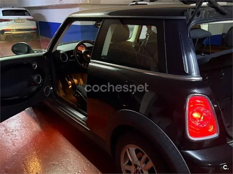 Usado Mini ONE 75 CV (55 kW) 2013 Negro Utilitario
