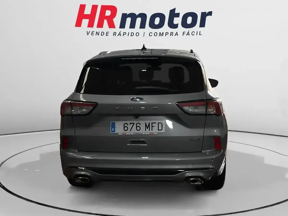 Usado Ford Kuga ST-Line 225 CV (165 kW) 2023 Gris SUV
