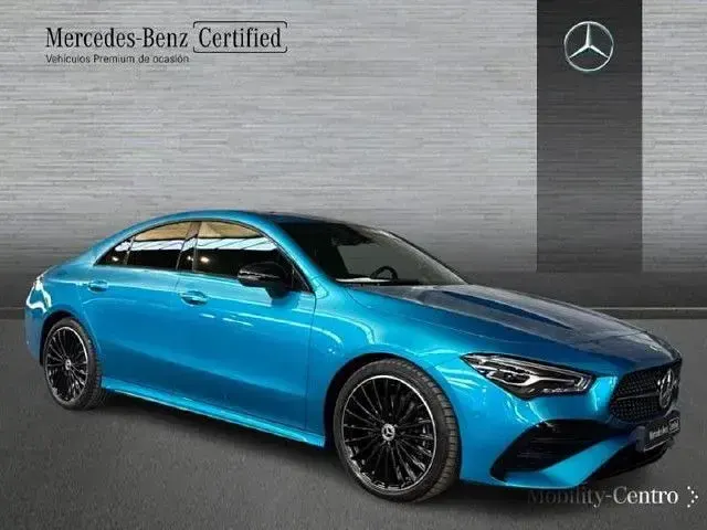 Usado Mercedes CLA220 AMG line 190 CV (139 kW) 2025 Azul denim metalizado Berlina