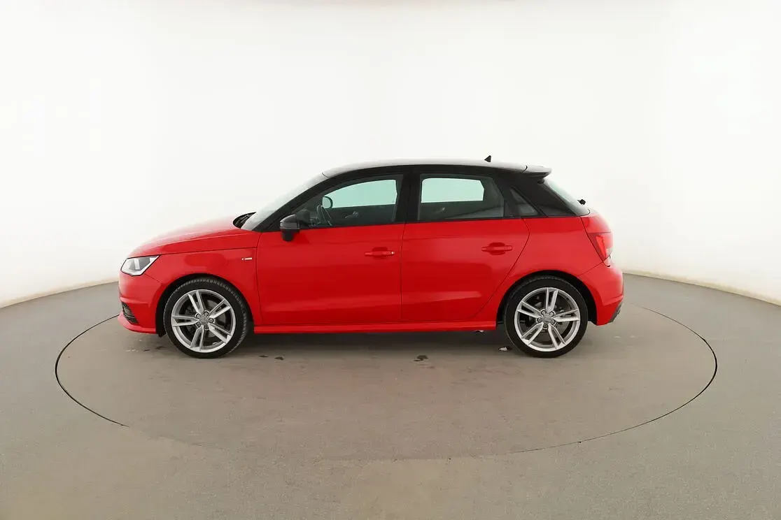 Usado Audi A1 Sportback Attraction 125 CV (91 kW) 2016 Rojo Utilitario