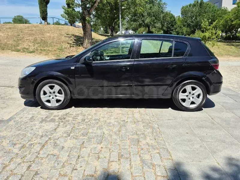 Usado Opel Astra Energy 115 CV (84 kW) 2009 Negro Berlina