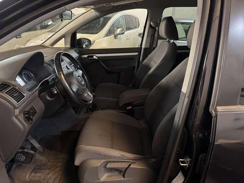 Usado VW Touran Edition 105 CV (77 kW) 2012 Negro Monovolumen