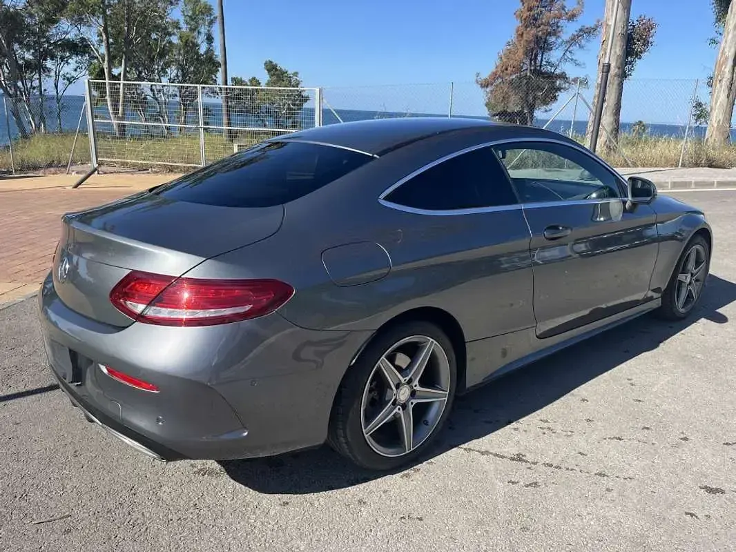 Usado Mercedes C220 Sport Edition 170 CV (125 kW) 2016 Gris Coupe