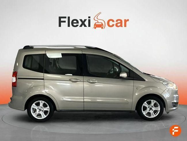 Usado Ford Tourneo Courier Titanium 100 CV (73 kW) 2015 Beige Monovolumen