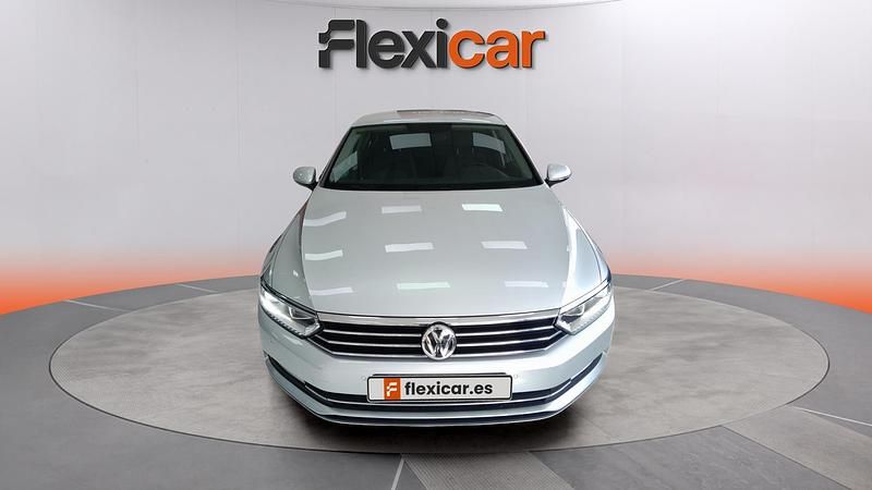 Usado VW Passat Advance 150 CV (110 kW) 2017 Gris Berlina
