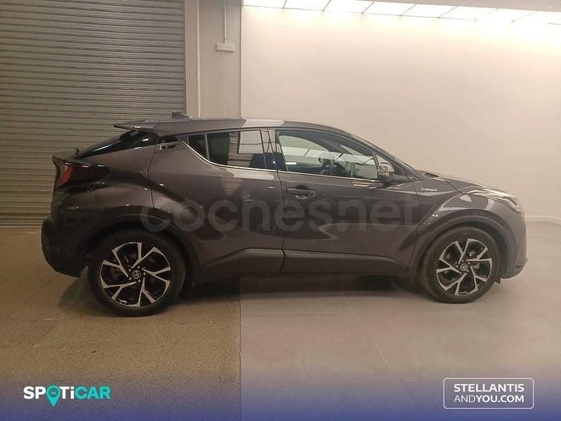 Usado Toyota C-HR Advance 184 CV (135 kW) 2022 Gris / plata SUV