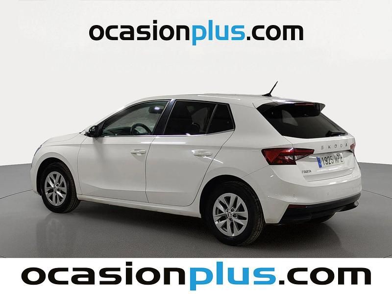 Usado Skoda Fabia Selection 95 CV (69 kW) 2024 Blanco Utilitario