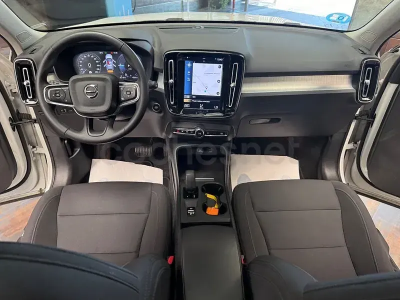 Usado Volvo XC40 Plus 211 CV (155 kW) 2022 Blanco SUV