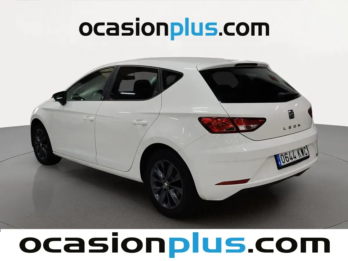 Usado Seat Leon Style 115 CV (84 kW) 2019 Blanco Utilitario
