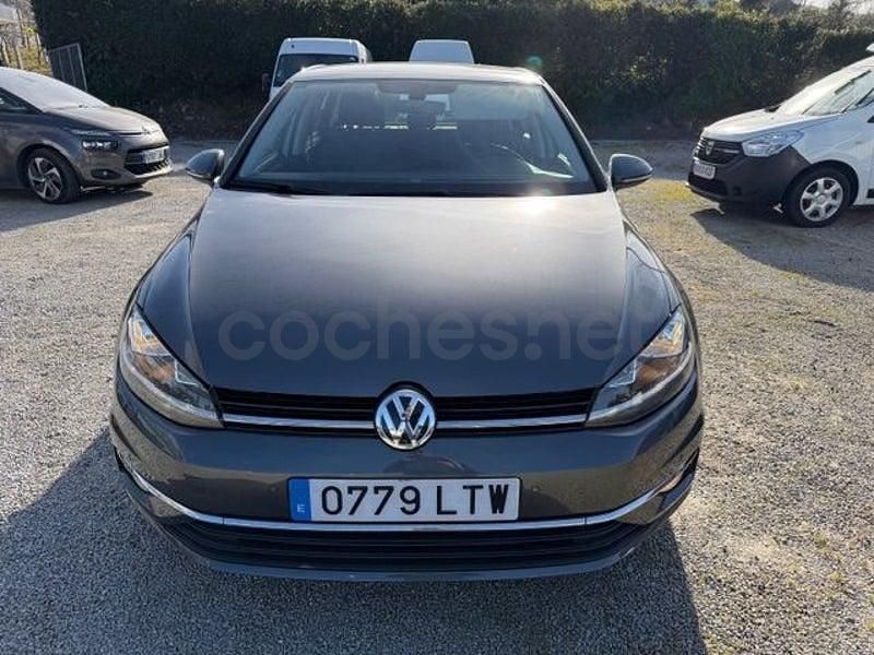 Usado VW Golf VII Business 115 CV (84 kW) 2018 Gris / plata Berlina