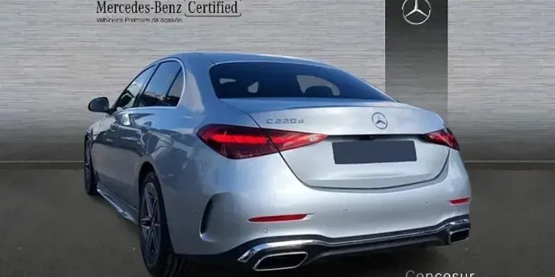 Usado Mercedes C220 200 CV (147 kW) 2022 Plata Berlina
