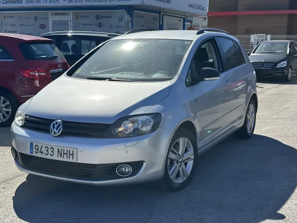 Usado VW Golf Plus Cross Match 140 CV (102 kW) 2013 Plata metalico Monovolumen