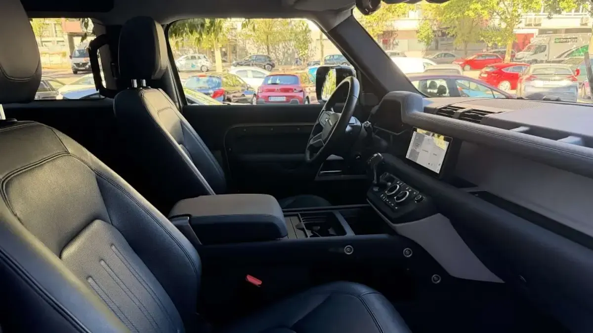 Usado Land Rover Defender SE 400 CV (294 kW) 2021 Verde SUV