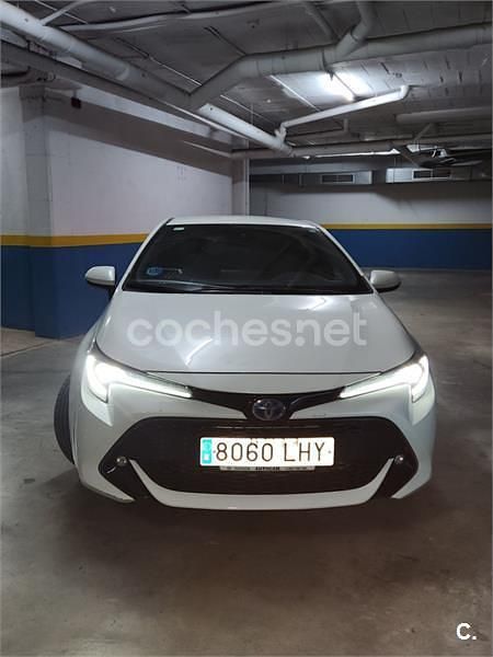 Usado Toyota Corolla Active 122 CV (89 kW) 2020 Blanco Berlina