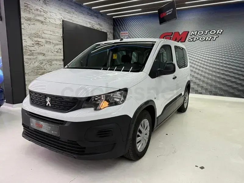 Usado Peugeot Rifter Active 102 CV (75 kW) 2020 Blanco Monovolumen