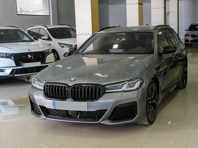 Usado BMW 530 Comfort Edition 286 CV (210 kW) 2021 Gris / plata Familiar