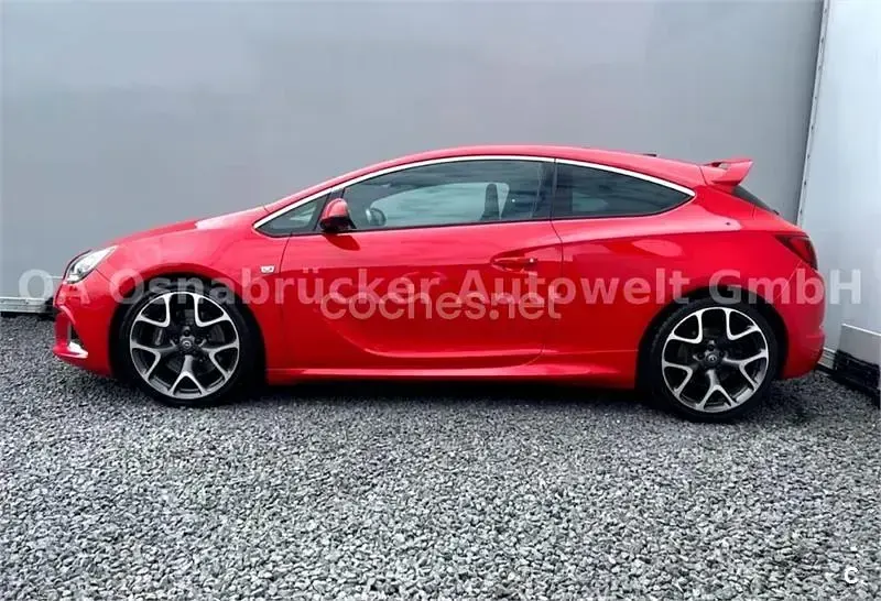 Usado Opel Astra GTC OPC 280 CV (205 kW) 2015 Rojo Berlina
