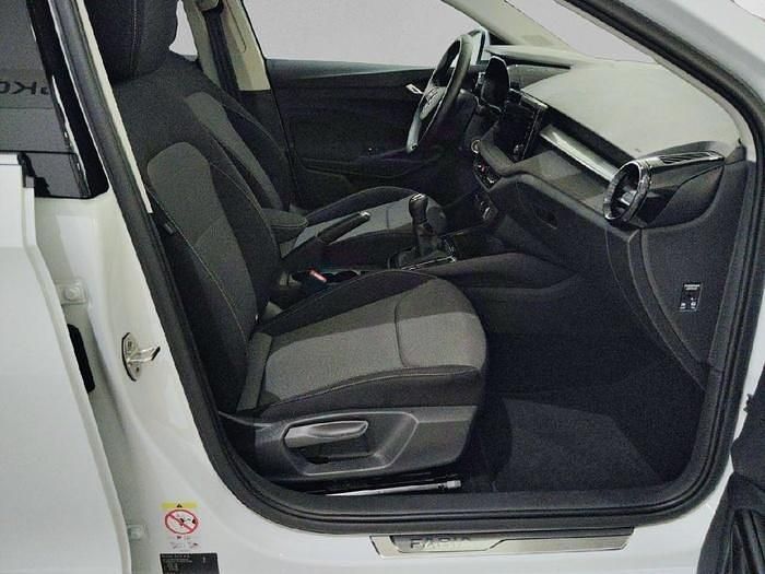 Usado Skoda Fabia Selection 95 CV (69 kW) 2024 Blanco
