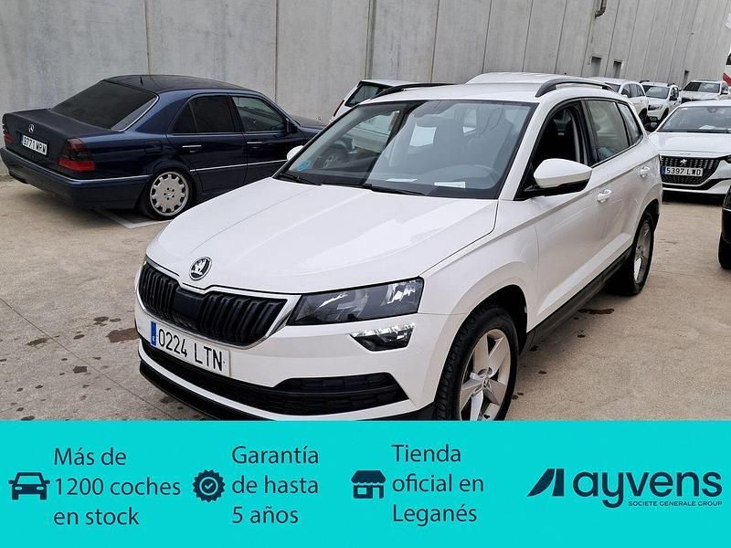Usado Skoda Karoq Ambition 150 CV (110 kW) 2021 Blanco SUV