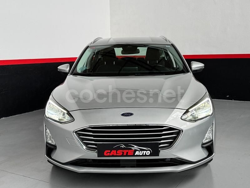 Usado Ford Focus Trend 120 CV (88 kW) 2021 Gris / plata Familiar