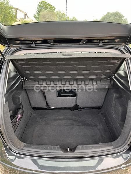 Usado Seat Altea Ecomotive 105 CV (77 kW) 2009 Gris / plata Monovolumen