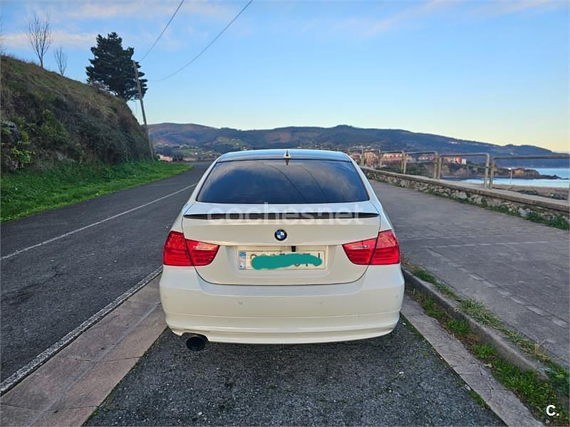 Usado BMW 318 143 CV (105 kW) 2010 Blanco Berlina